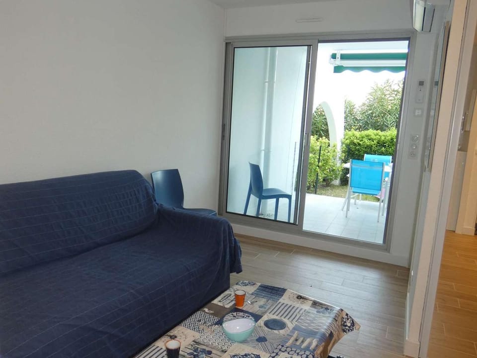 Studio Cabine Neuf, Résidence Calme, Proche Plage, Parking Privé, Clim, Wifi, Idéal Famille - FR-1-328-243 Cabin in La Grande-Motte