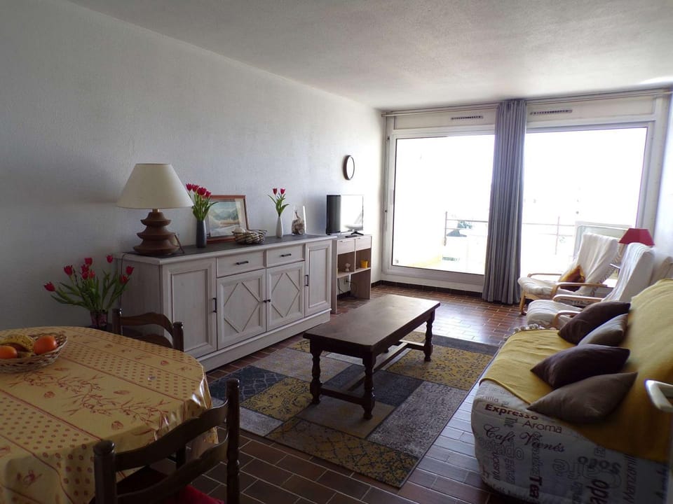 Appartement près de la plage avec piscine et parking - FR-1-328-249 Apartment in La Grande-Motte