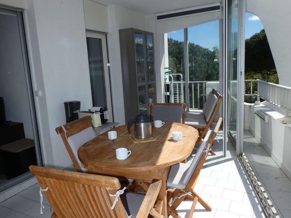 Studio cabine avec piscine, climatisation, garage, à 300m plage - FR-1-328-259 Cabin in La Grande-Motte