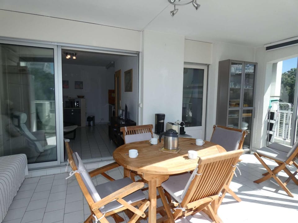 Studio cabine avec piscine, climatisation, garage, à 300m plage - FR-1-328-259 Cabin in La Grande-Motte
