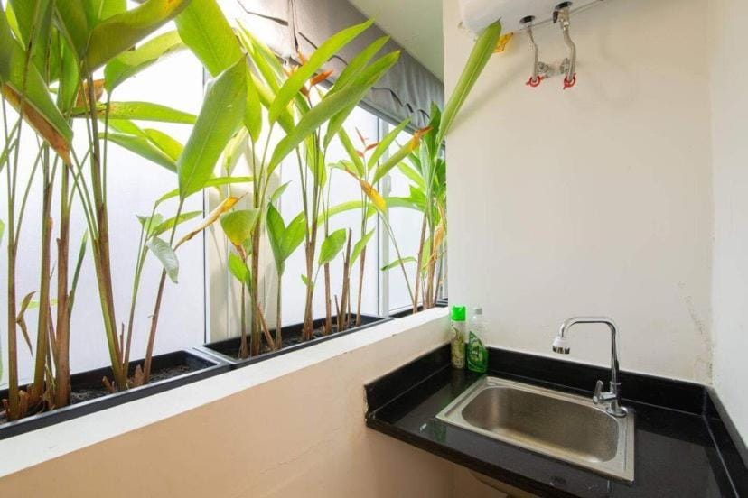 AfricantPrivate/2' to Hoankiem Lake & Beer Str. Bar 18+ Apartment in Hanoi