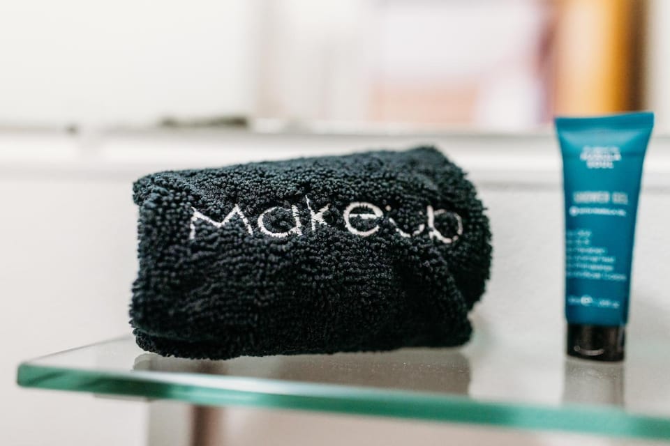 Bathroom, towels