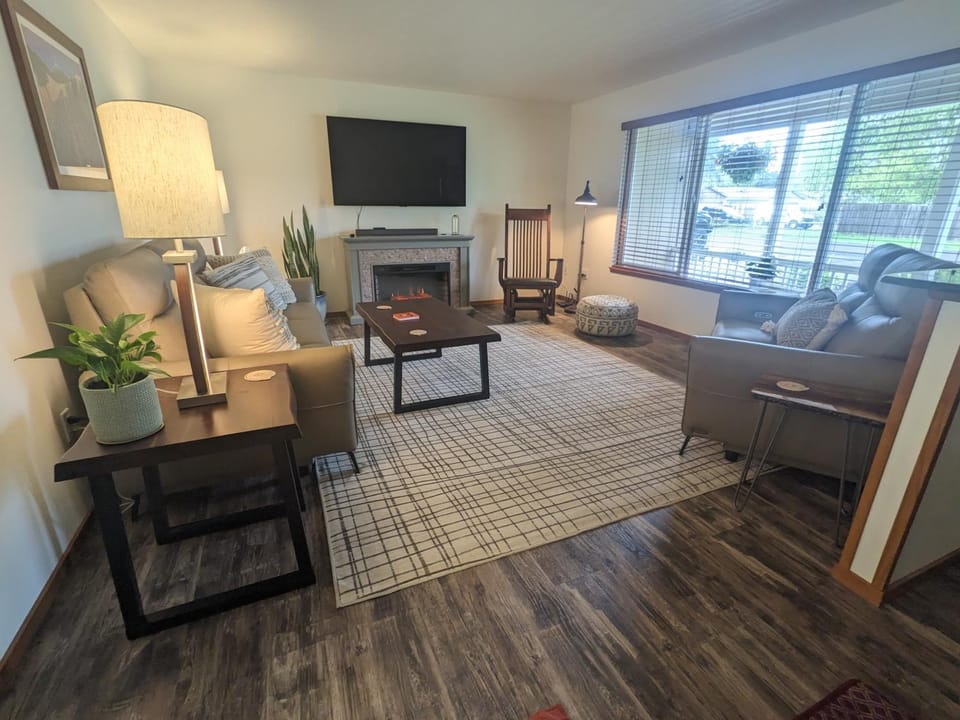 Cozy Place for Family and Friends House in Dundee