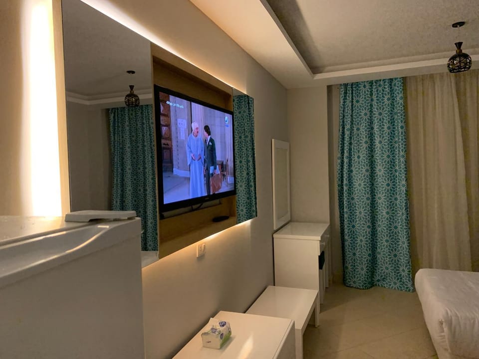 Private Room Hurghada for rent beach and pools included Not Valid for Locals Apartment in Hurghada