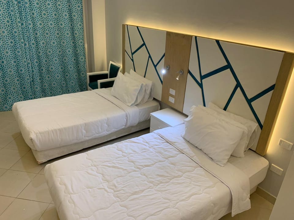 Private Room Hurghada for rent beach and pools included Not Valid for Locals Apartment in Hurghada