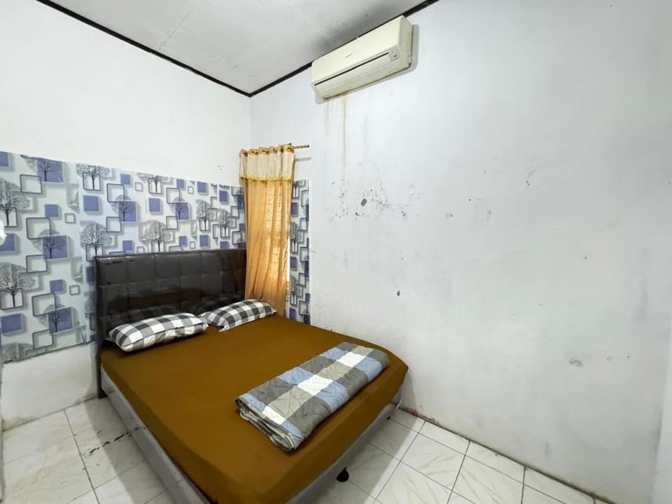Bed, Bedroom, air conditioner