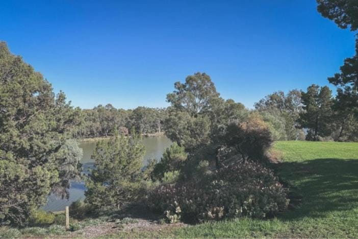 Paringa Riverside Resort House in South Australia