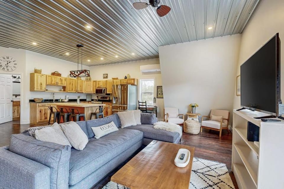 Valley Vista Vacay House in Littleton