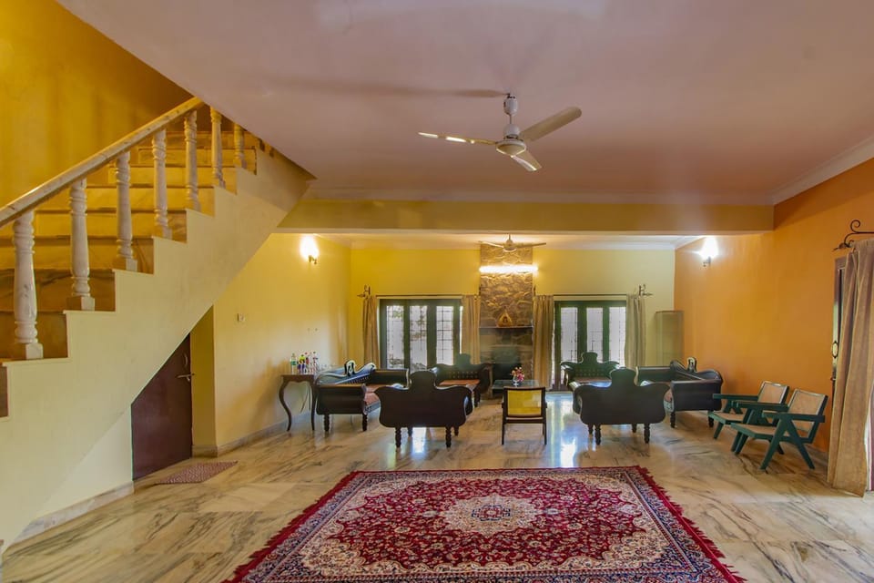 Living room, Seating area