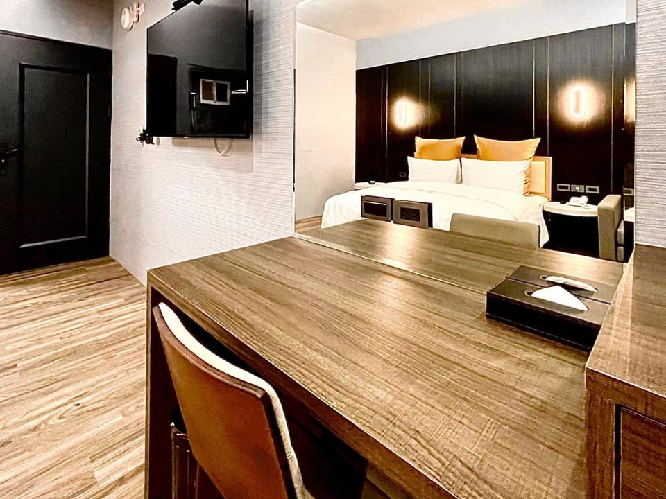 Bed, TV and multimedia