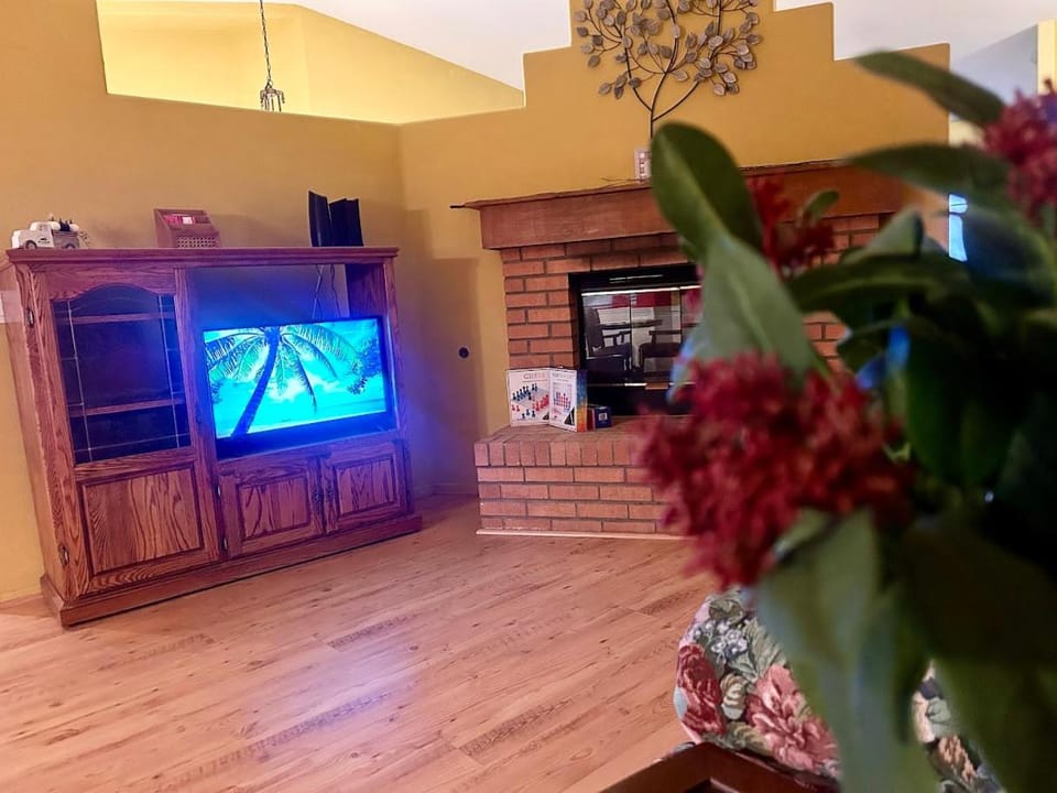 TV and multimedia, Dining area