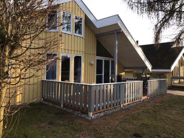 Property building, Balcony/Terrace