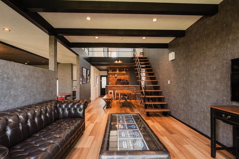 Living room, Dining area, air conditioner