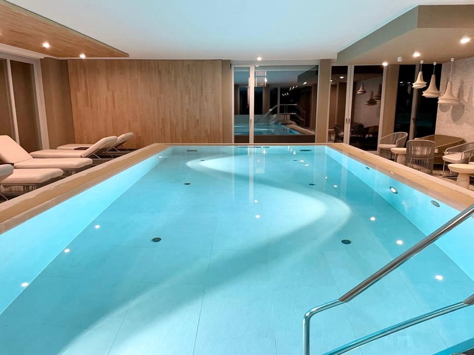 Pool view, Swimming pool