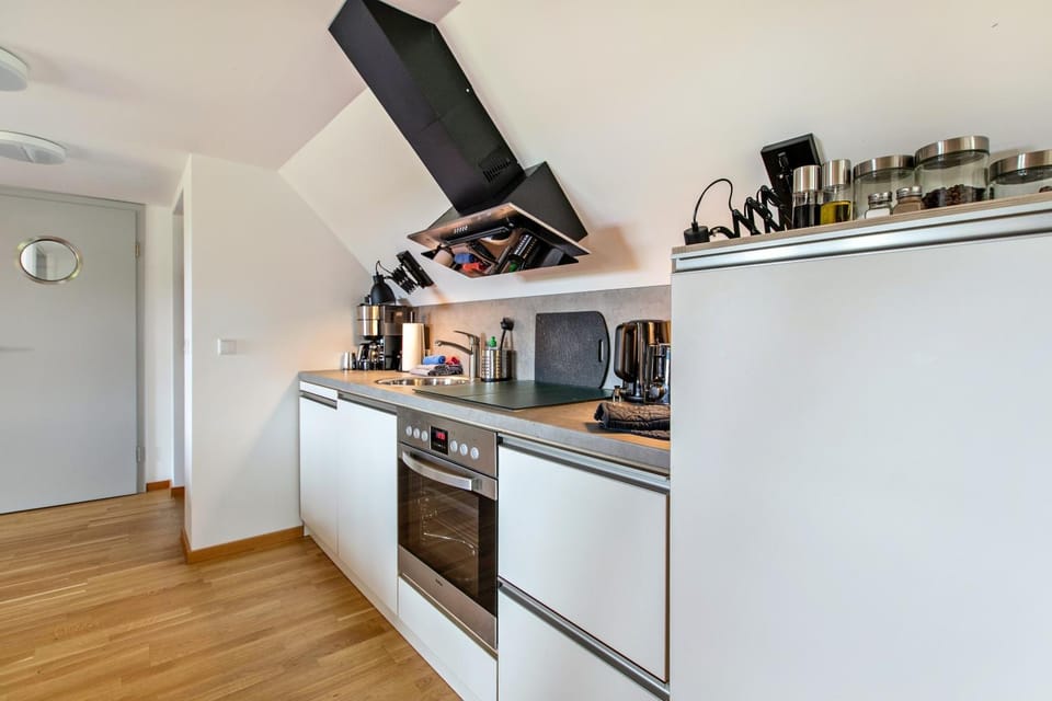 Property building, Kitchen or kitchenette, Living room