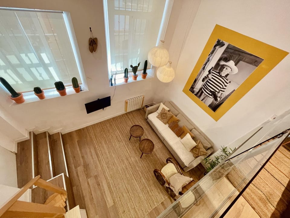 Communal lounge/ TV room, Living room