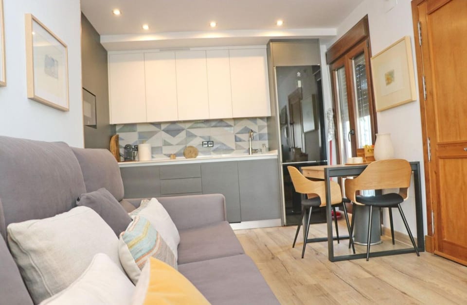 Kitchen or kitchenette, Living room