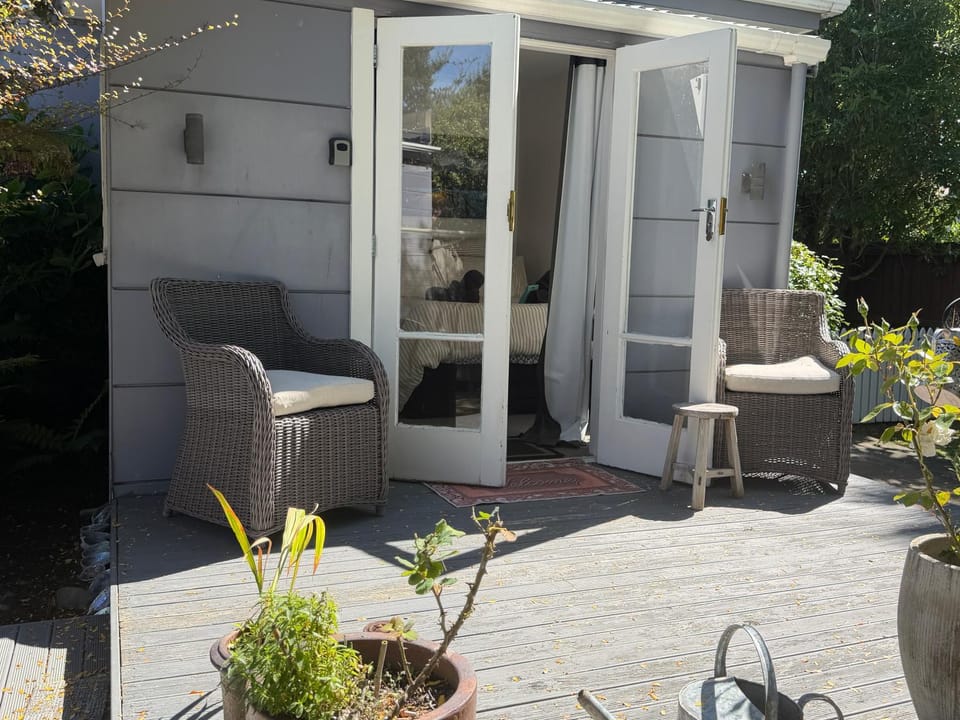 Peaceful Homestay 7 Minutes from Christchurch Airport Vacation rental in Christchurch