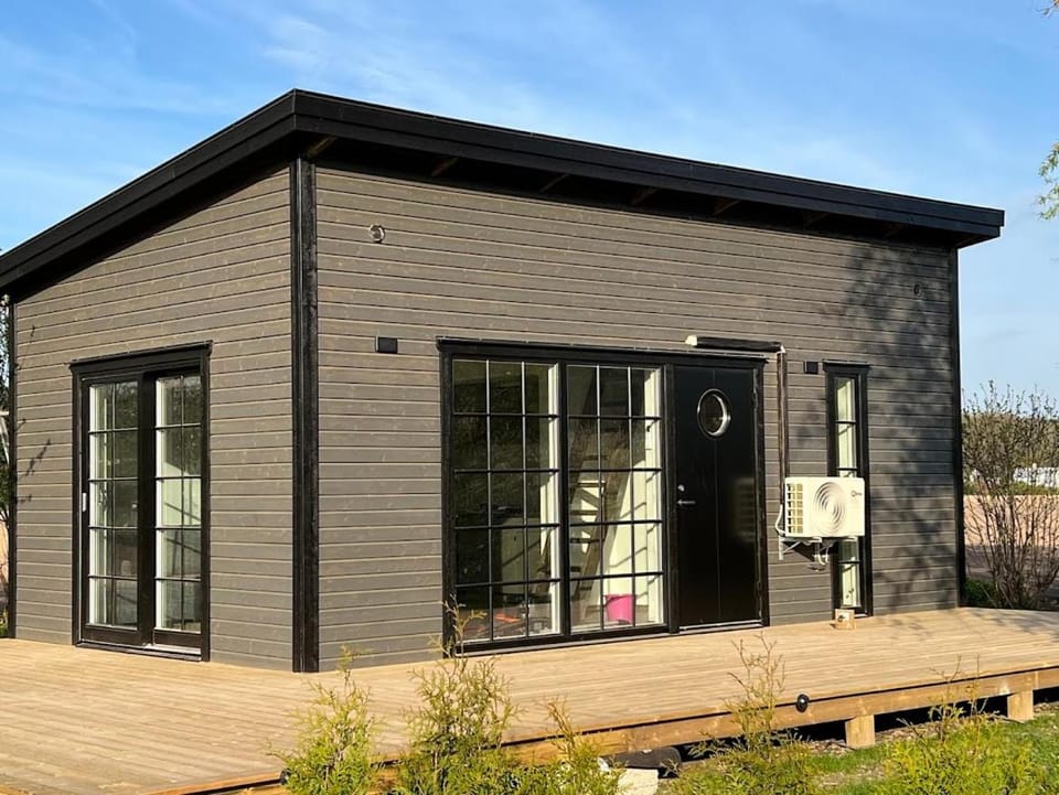 Attefallare i äppelriket Chalet in Skåne County