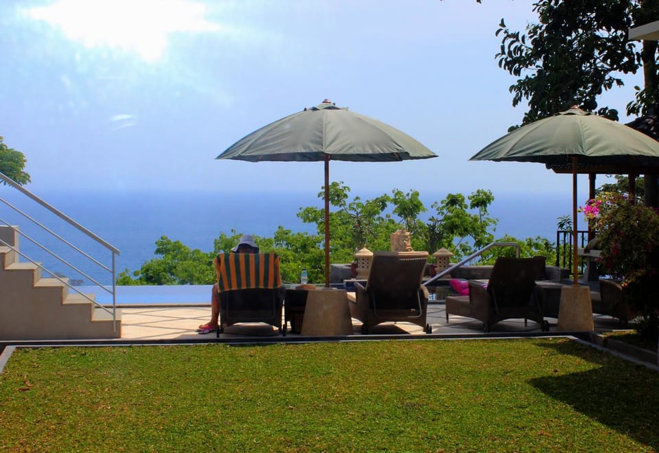Patio, Natural landscape, Garden, View (from property/room), Sea view, sunbed