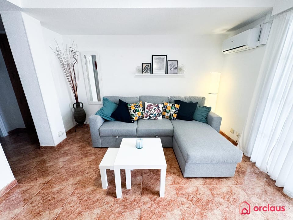 Living room, air conditioner