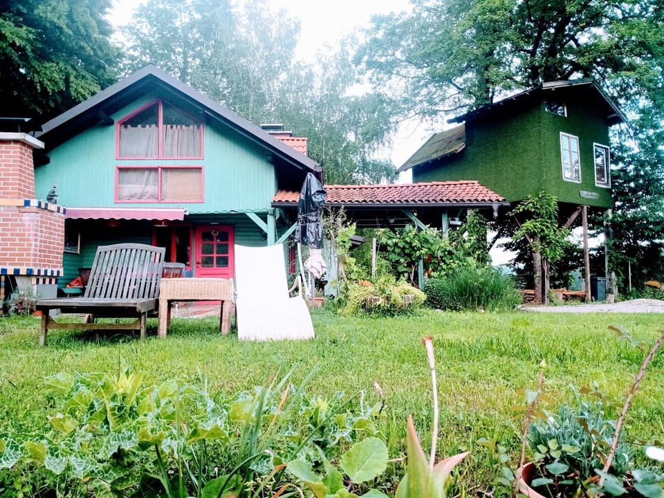 Property building, Day, Natural landscape, Garden, Garden view