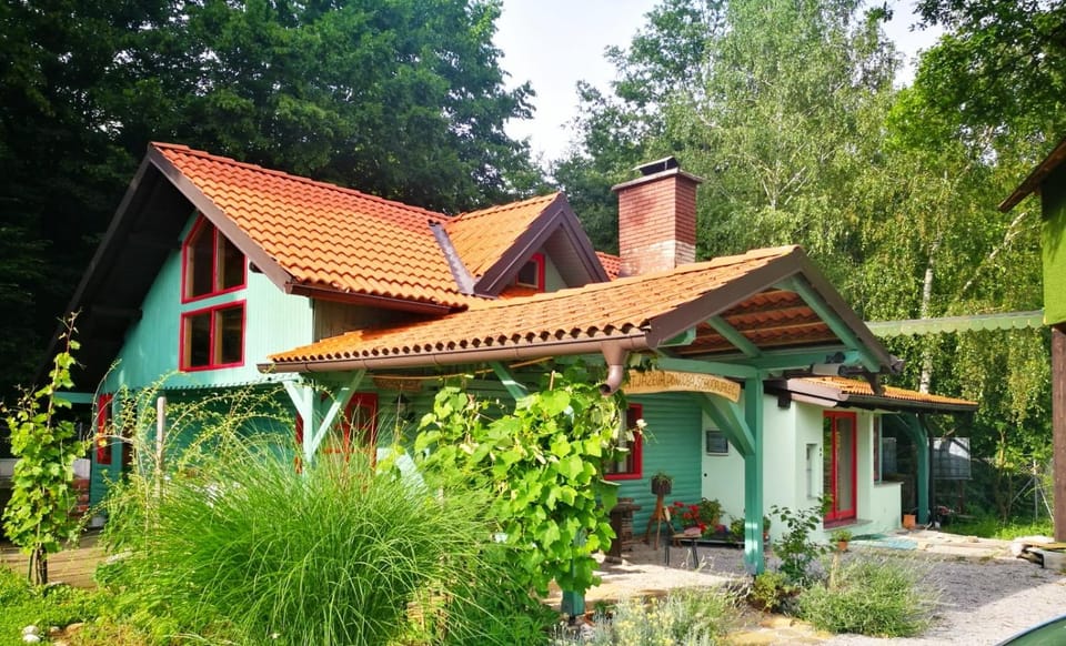 Property building, Spring, Day, Garden view