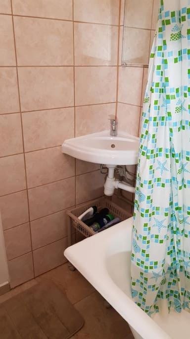 Cozy studio Free street parking Further center Apartment in Riga