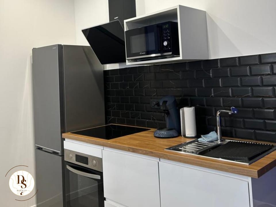 Coffee/tea facilities, Kitchen or kitchenette, minibar, pet friendly, stove