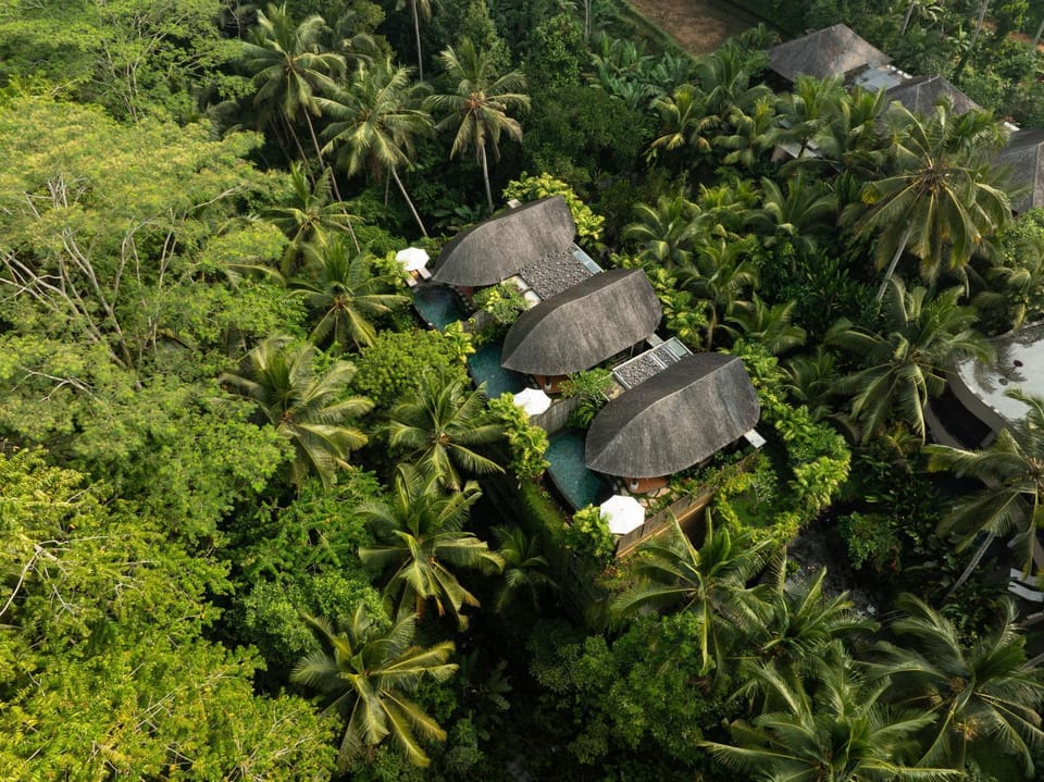Property building, Day, Natural landscape, Bird's eye view, View (from property/room)
