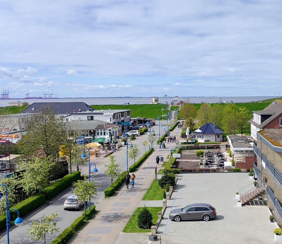 Ferienwohnungen Briesenick-Radde Fewo Deichblick Tossens Apartment in Butjadingen