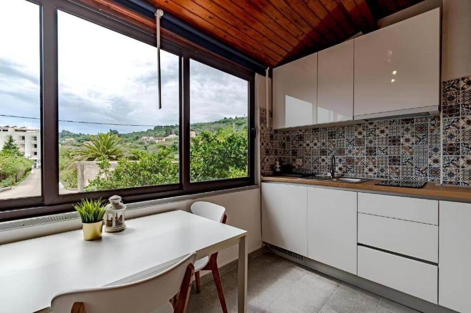 Apartmani Kalos Apartment in Dubrovnik-Neretva County