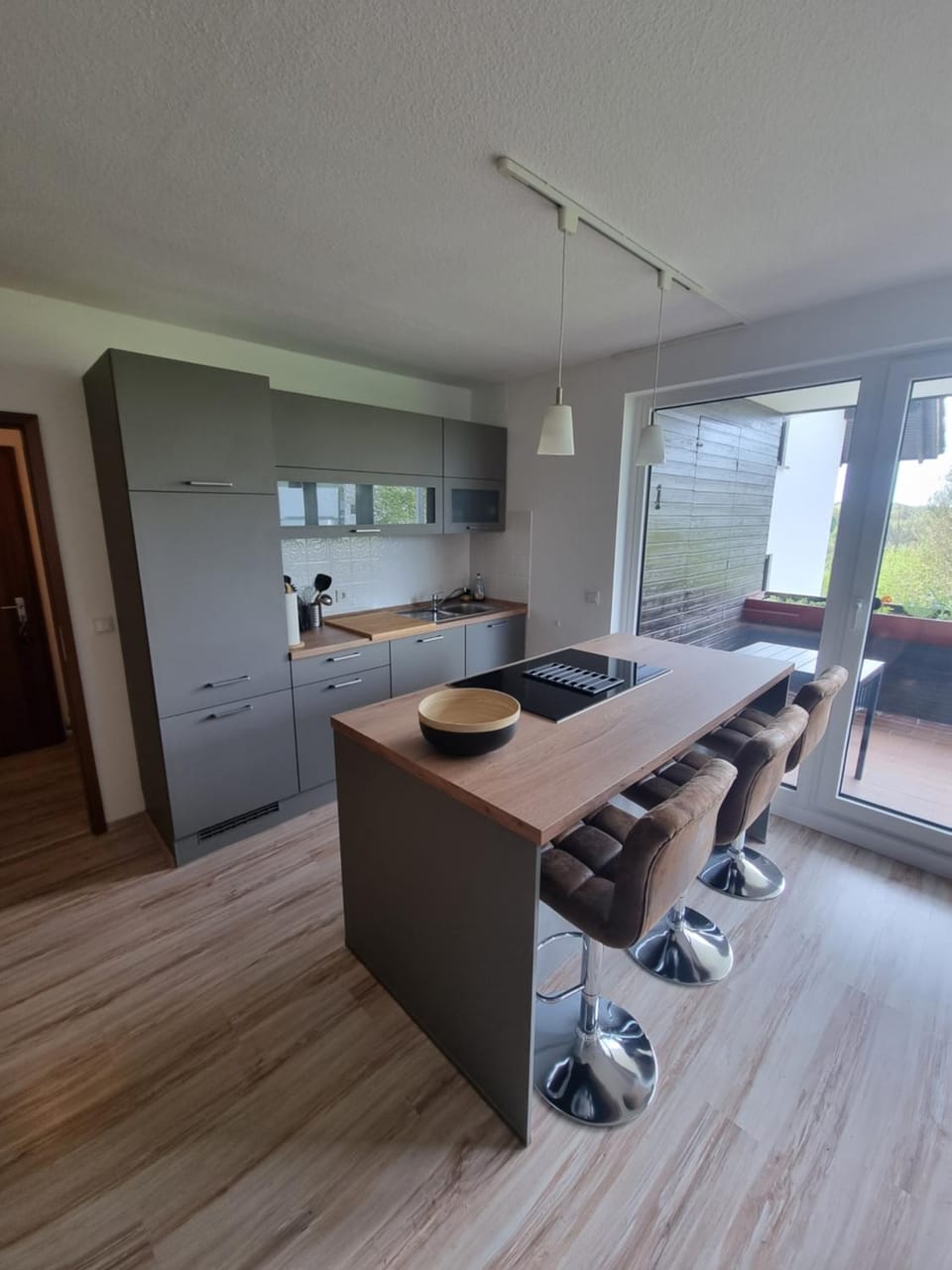 Kitchen or kitchenette, Living room, Seating area, Dining area, stove
