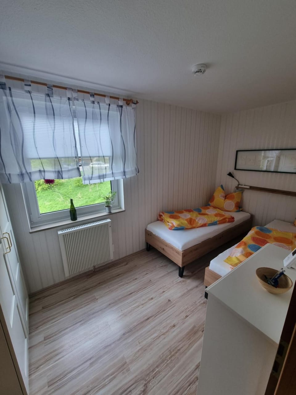 Bed, Photo of the whole room, Bedroom, Quiet street view, Inner courtyard view