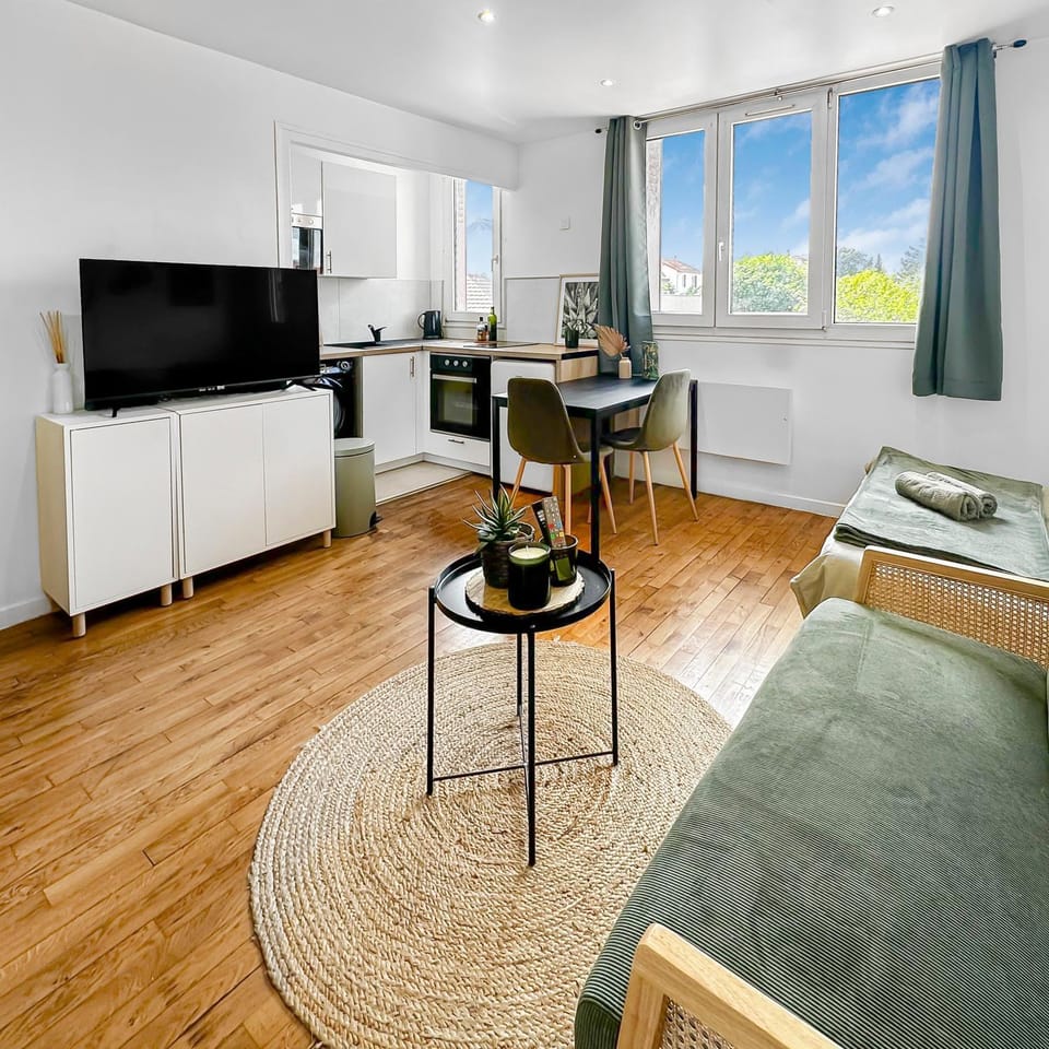Arrêt Paisible à Maisons Alfort Apartment in Créteil