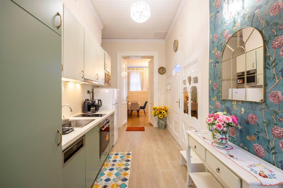 Kitchen or kitchenette, dishwasher, minibar, pet friendly, stove, washing machine