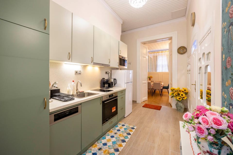Kitchen or kitchenette, dishwasher, minibar, pet friendly, stove, toaster