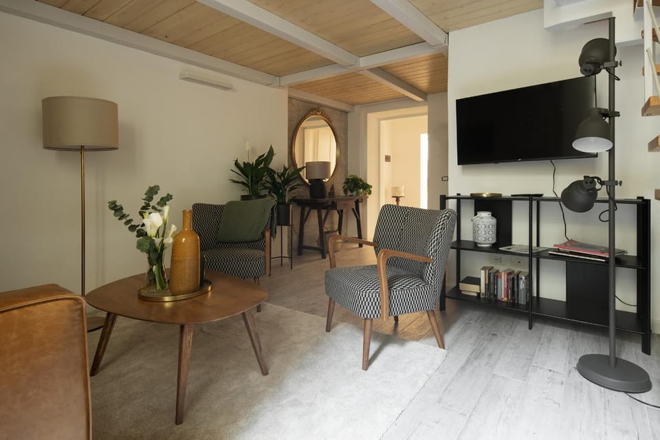 TV and multimedia, Living room, Seating area