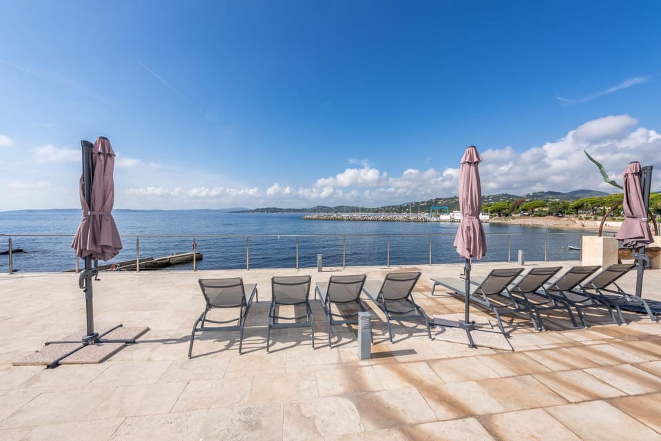 Patio, View (from property/room), Balcony/Terrace, Sea view, sunbed
