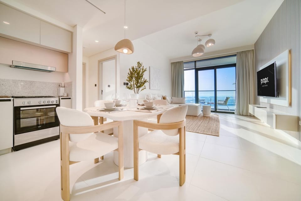 Marina Vista 1BR Sea View Luxury Escape Apartment in Dubai