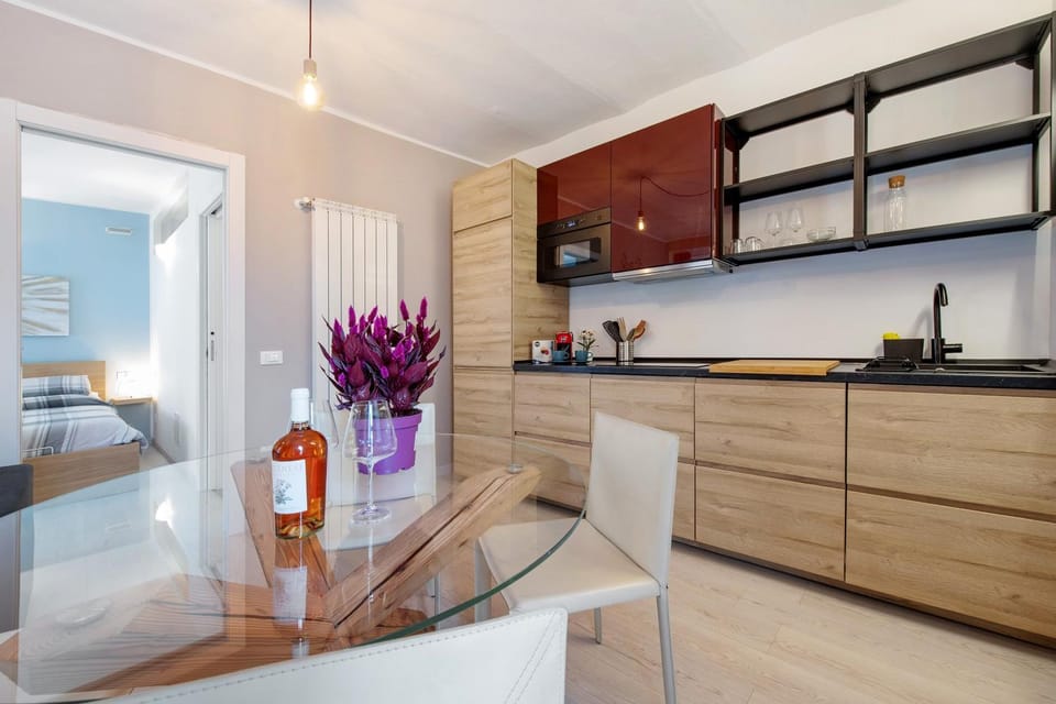 Kitchen or kitchenette, Living room