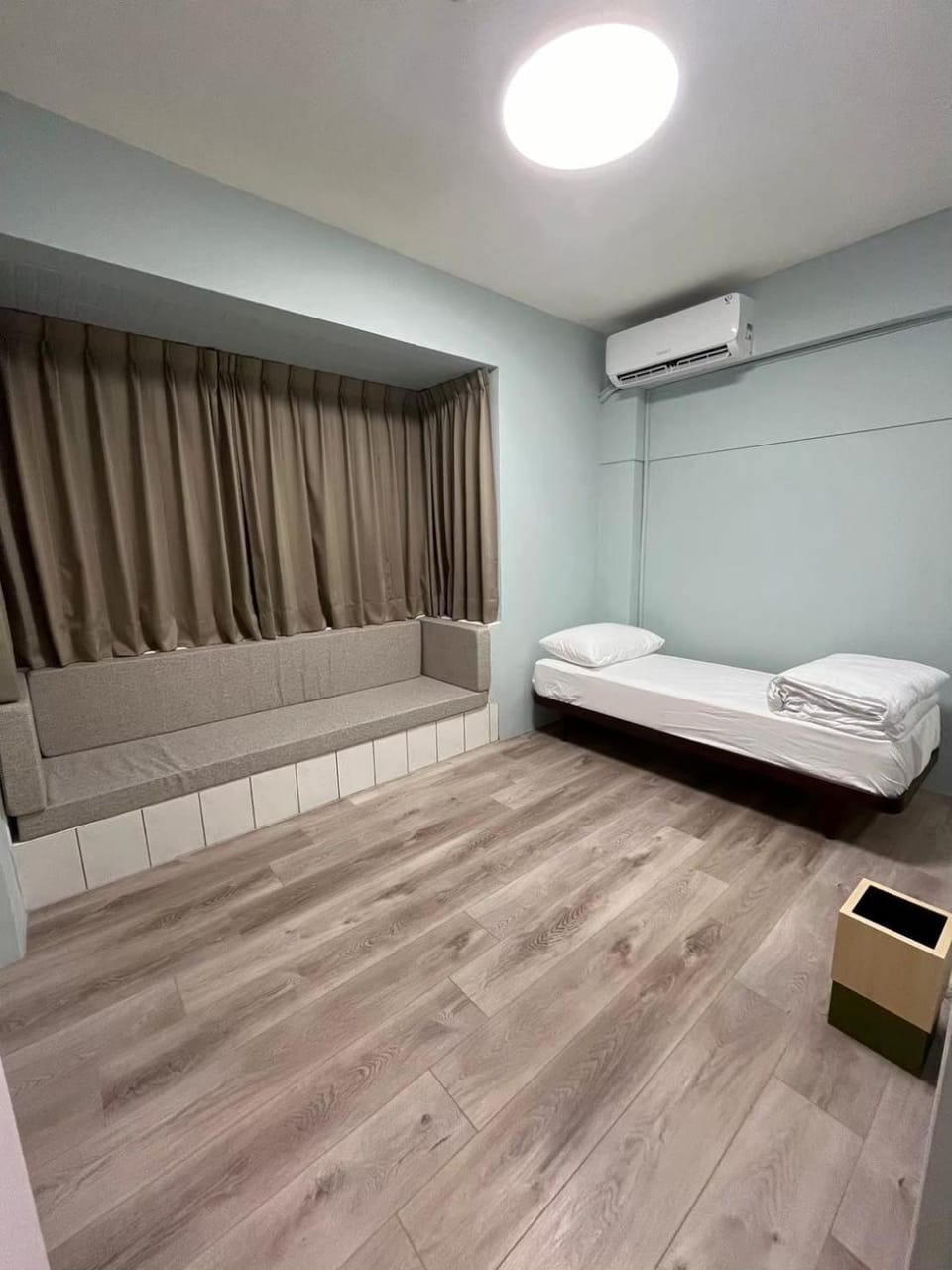 Bed, Bedroom, air conditioner
