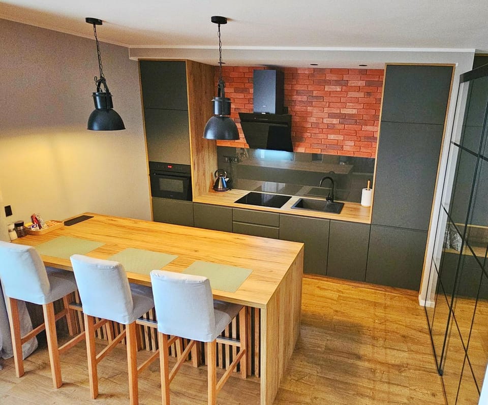 Kitchen or kitchenette, kitchen, kitchen