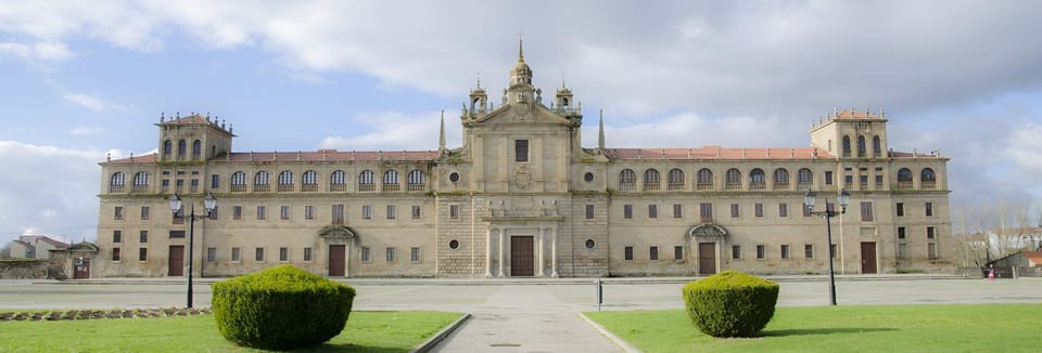 Tierra de Lemos- Apartamentos Turísticos Apartment in Monforte de Lemos
