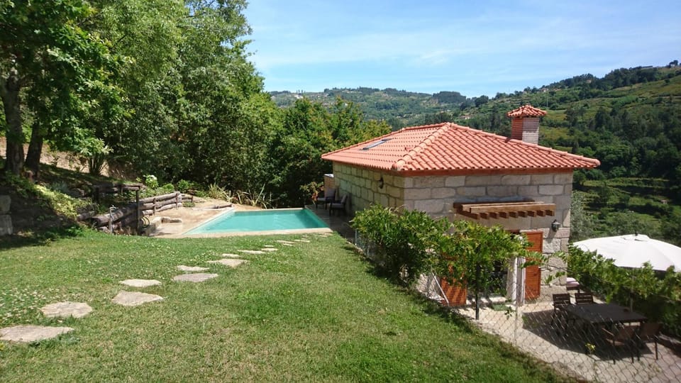 Facade/entrance, Spring, Summer, Garden, Garden, Photo of the whole room, On site, Garden view, Garden view, Pool view, Pool view, Swimming pool, young children, young children, older children, older children, group of guests, group of guests