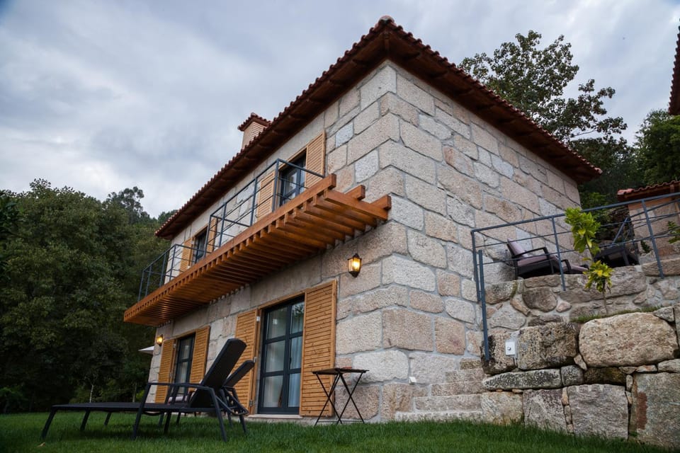 Patio, Facade/entrance, Spring, Day, Activities, Winter, Summer, BBQ facilities, Garden, Horse-riding, Balcony/Terrace, Hiking, Hiking, Animals, Autumn, On site, Garden view, Garden view, Lake view, Mountain view, Mountain view, River view, River view, Continental breakfast, Sunrise, Sunset, group of guests