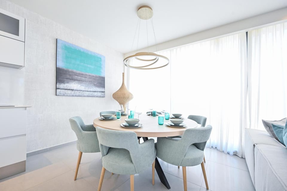 Seating area, Dining area