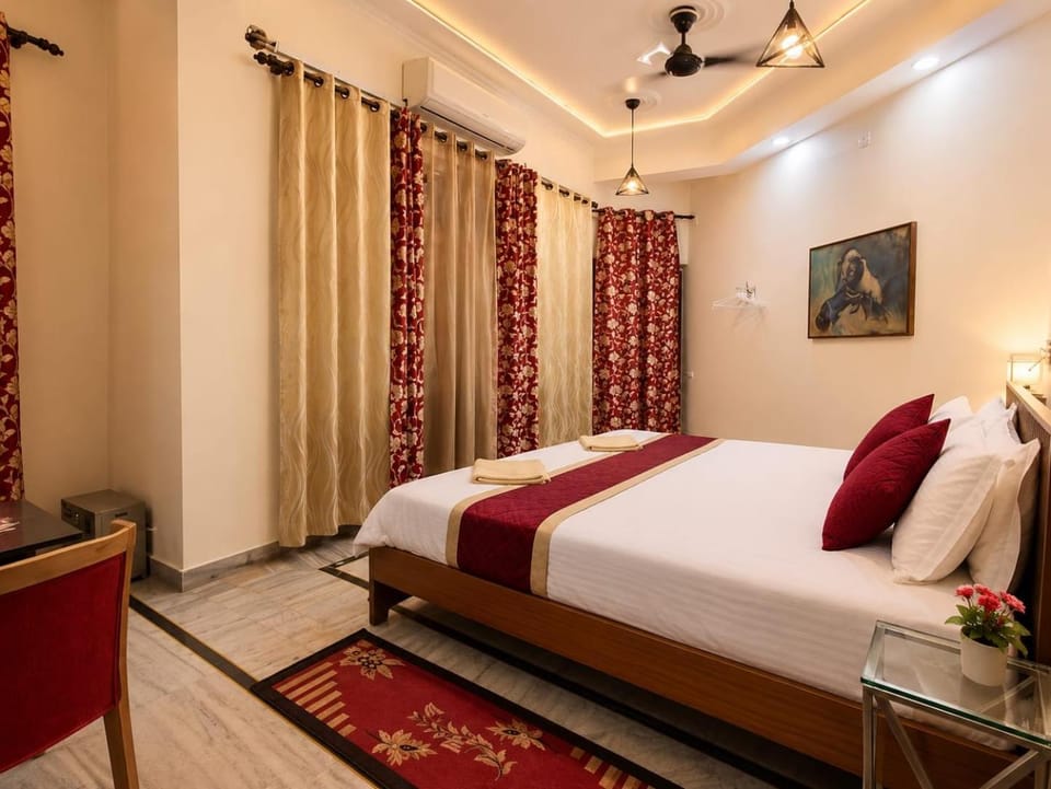 Bed, Bedroom, air conditioner