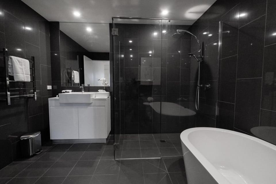 Shower, Toilet, Bathroom, Bath
