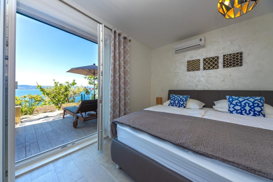Vineyard oaza-Deluxe Apartments with Swimming pool Apartment in Brela